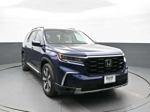 Certified 2024 Honda Pilot Elite image 3