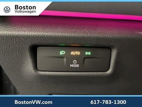 New 2025 Volkswagen Tiguan SE image 20