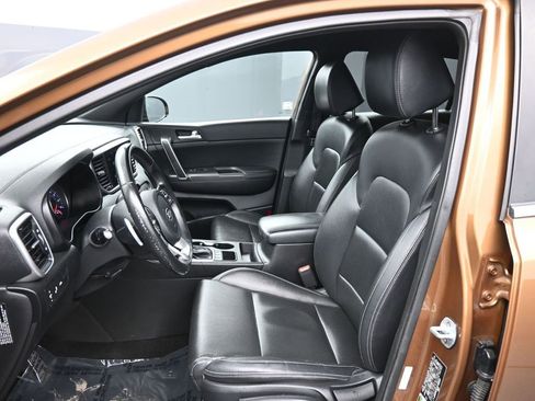 Used 2020 Kia Sportage S image 18