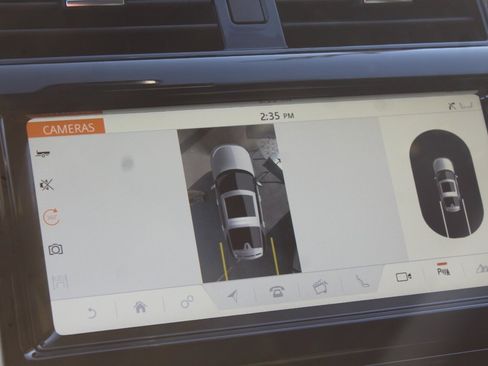 Used 2017 Land Rover Discovery HSE AWD/4WD image 9