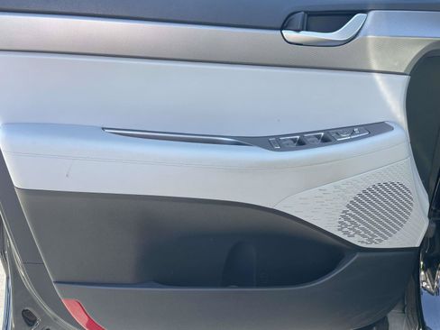 Used 2022 Hyundai Palisade SEL FWD image 17