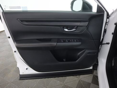 Used 2025 Honda CR-V Sport image 23