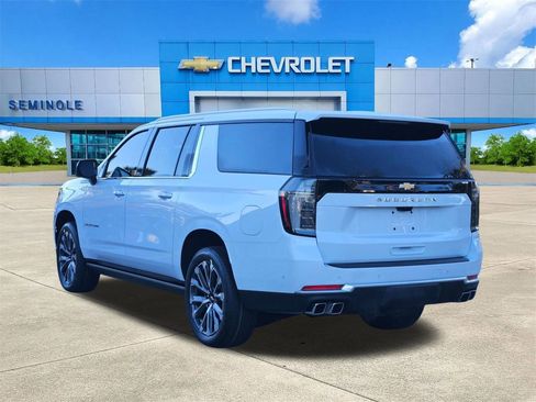 New 2026 Chevrolet Suburban High Country RWD image 3