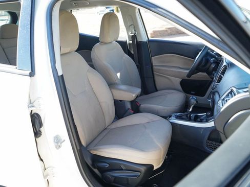 Used 2018 Jeep Compass Sport image 34