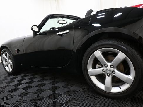 Used 2008 Pontiac Solstice Convertible w/ Preferred Package image 9