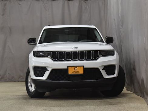 Certified 2023 Jeep Grand Cherokee Laredo image 5