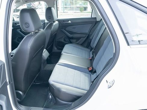 New 2026 Volkswagen Jetta SE image 28