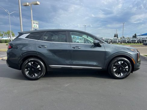 Used 2026 Kia Sportage LX FWD image 13