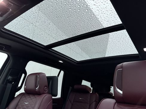 New 2026 Cadillac Escalade Luxury w/ Touring Package image 18