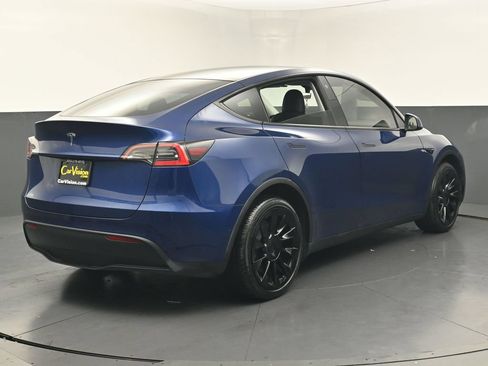 Used 2021 Tesla Model Y 2WD image 5
