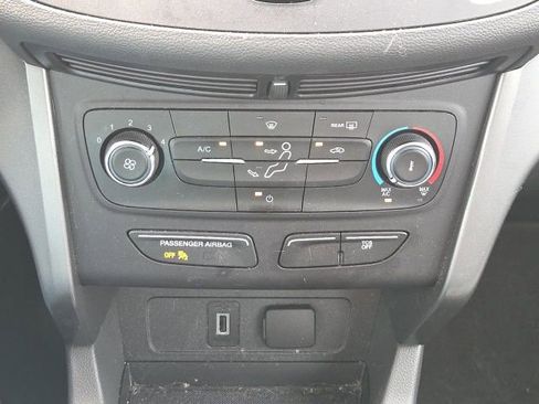 Used 2017 Ford Escape S image 32