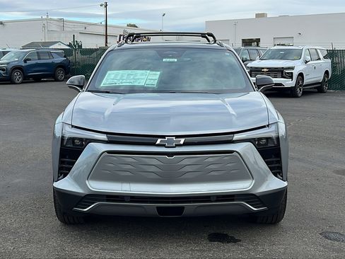 New 2026 Chevrolet Blazer EV LT AWD/4WD image 2
