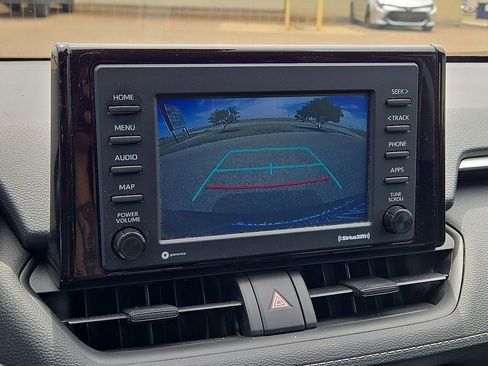 Used 2022 Toyota RAV4 XLE image 27