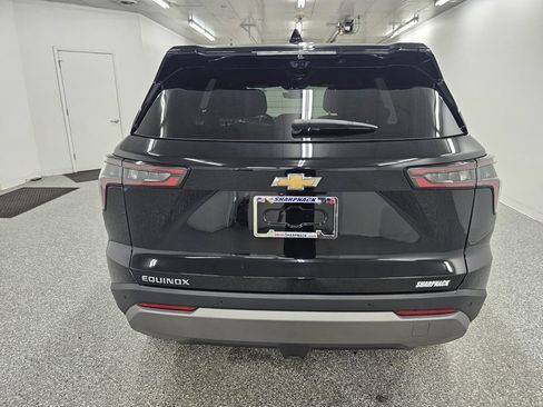 Used 2025 Chevrolet Equinox LT w/ Safety and Technology Package FWD image 6