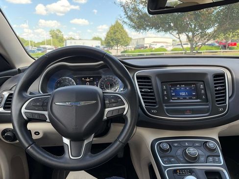 Used 2015 Chrysler 200 Limited w/ Convenience Group FWD image 15