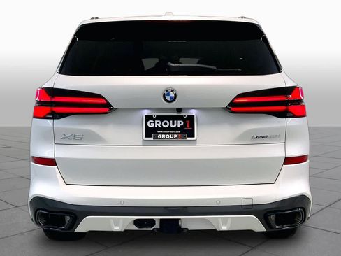Used 2026 BMW X5 xDrive40i w/ M Sport Package AWD/4WD image 4