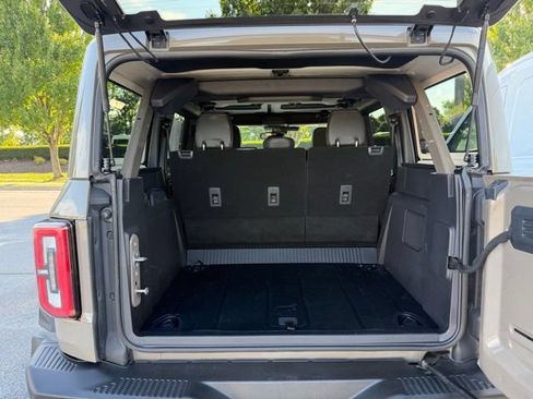 Certified 2025 Ford Bronco Badlands w/ Sasquatch Package AWD/4WD image 21