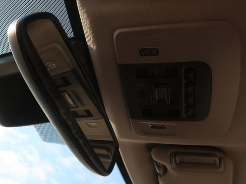 Used 2019 Toyota Camry XSE image 38