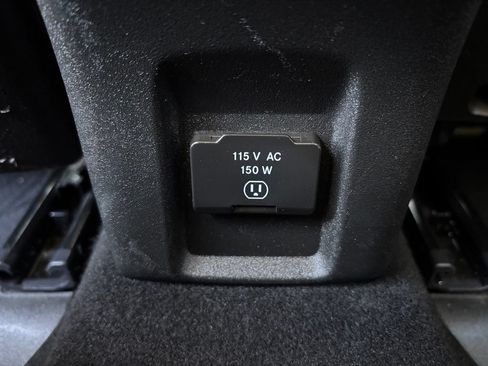 Used 2015 Jeep Renegade Trailhawk AWD/4WD image 30