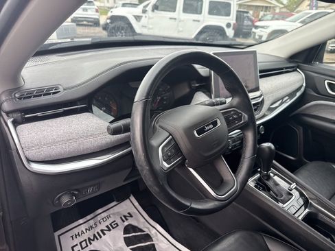 Certified 2022 Jeep Compass Latitude w/ Sun and Sound Group image 8