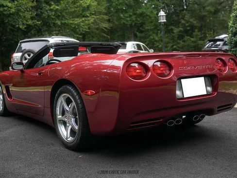 Used 2004 Chevrolet Corvette Convertible w/ Preferred Equipment Group RWD image 6