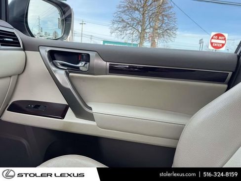 Used 2017 Lexus GX 460 Premium w/ Premium Package image 36