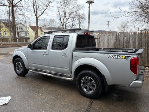 Used 2016 Nissan Frontier PRO-4X w/ Pro-4x Luxury Package image 5