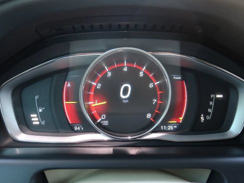 Used 2015 Volvo XC60 T5 w/ Protection Package AWD/4WD image 16