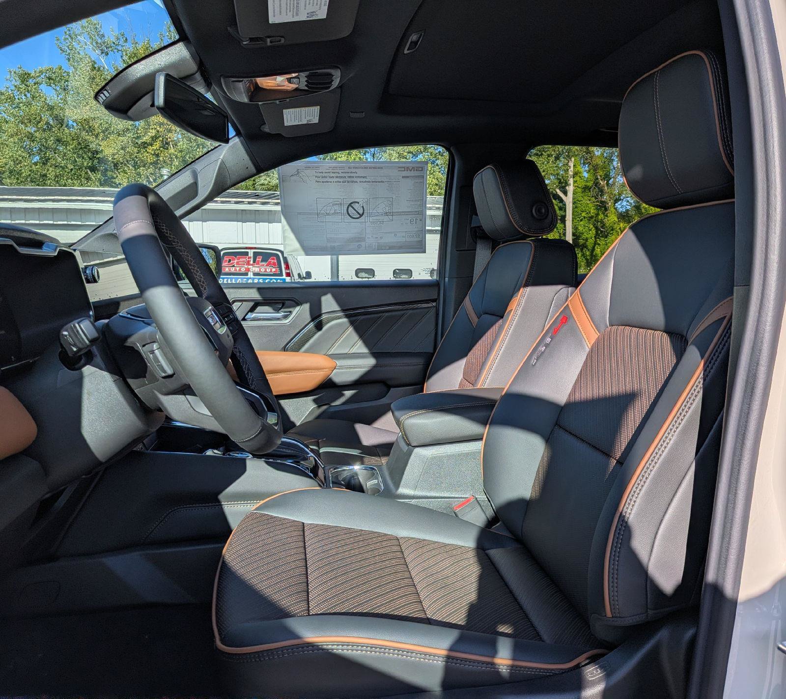 New 2026 GMC Canyon AT4 w/ Technology Plus Package AWD/4WD image 11