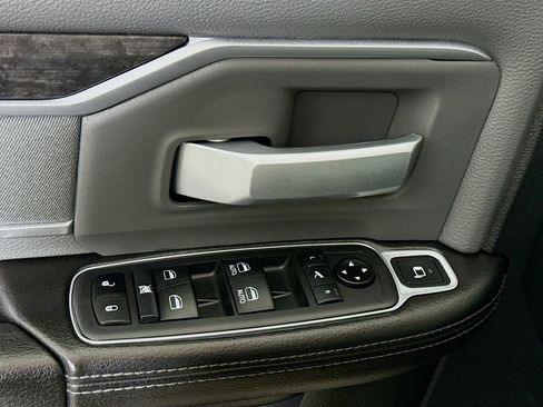 Used 2020 RAM 3500 Big Horn w/ Level 2 Equipment Group image 26