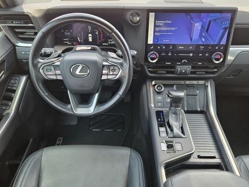 Used 2024 Lexus GX 550 w/ Cold Area Package AWD/4WD image 26