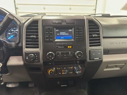 Used 2017 Ford F250 XL w/ STX Appearance Package AWD/4WD image 16