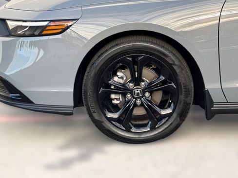 Certified 2025 Honda Accord SE image 12