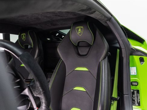 Used 2020 Lamborghini Huracan EVO AWD/4WD image 22