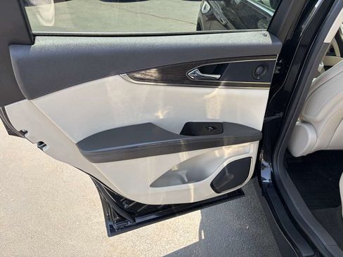 Used 2019 Lincoln Nautilus Reserve AWD/4WD image 18