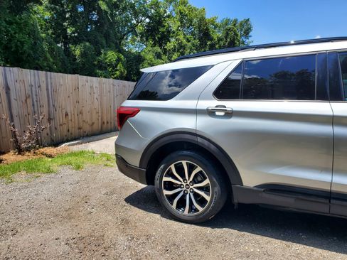 Used 2020 Ford Explorer ST w/ Premium Technology Package AWD/4WD image 13