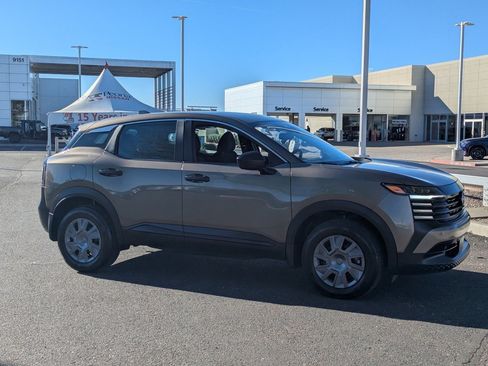 Certified 2025 Nissan Kicks S image 9