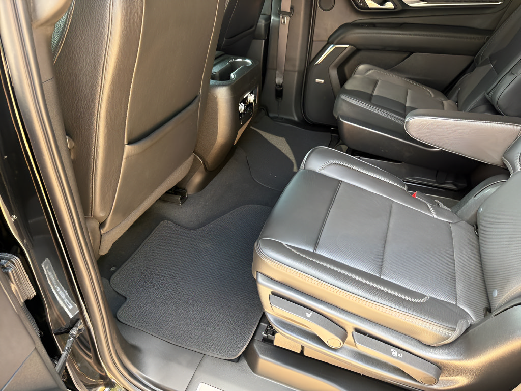 Used 2023 GMC Yukon Denali AWD/4WD image 38