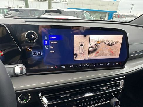 New 2026 Chevrolet Traverse LT image 25