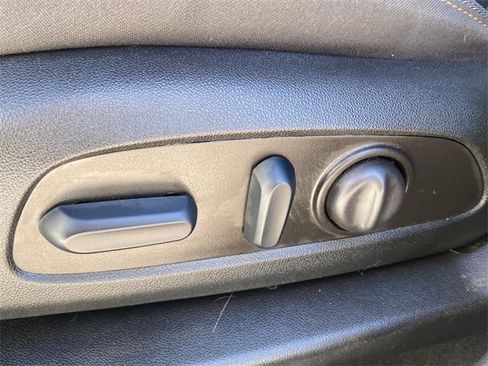 Used 2023 Chevrolet Equinox LT image 21