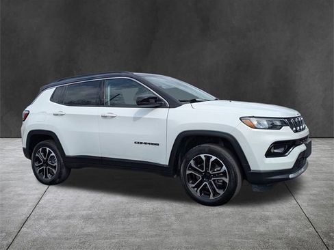 Used 2022 Jeep Compass Limited image 2