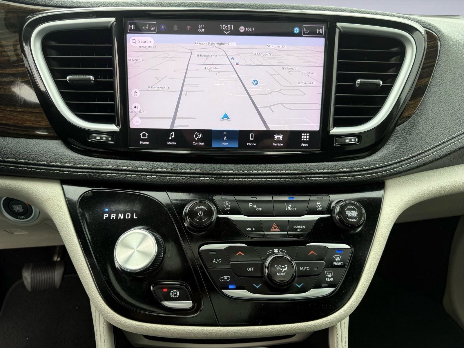 Used 2024 Chrysler Pacifica Limited FWD image 22