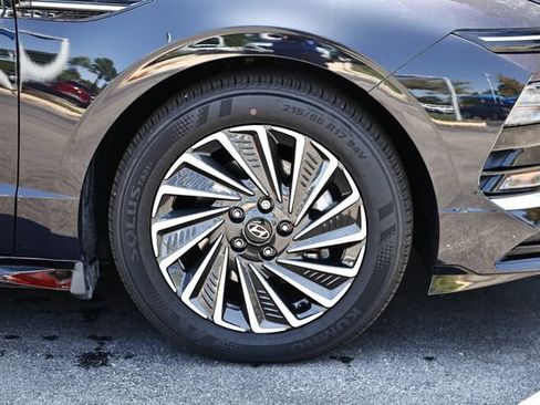 Certified 2025 Hyundai Sonata SEL FWD image 4