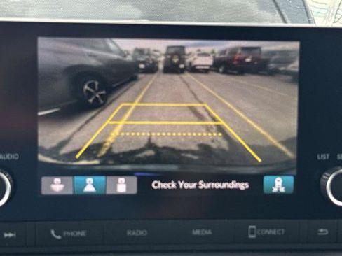 Used 2023 Honda Pilot Sport image 25