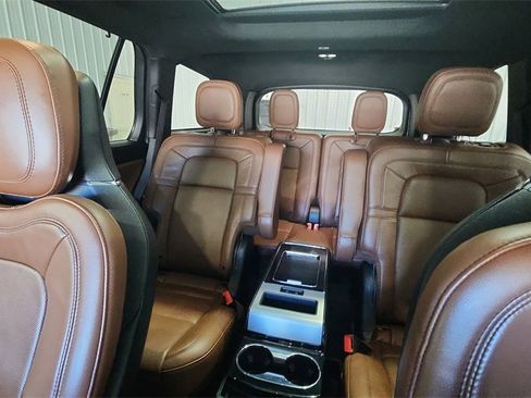 Used 2023 Lincoln Aviator Reserve w/ Equipment Group 201A image 27