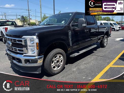 Used 2025 Ford F250 XLT AWD/4WD image 3