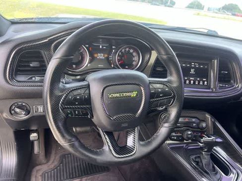 Used 2018 Dodge Challenger R/T RWD image 17