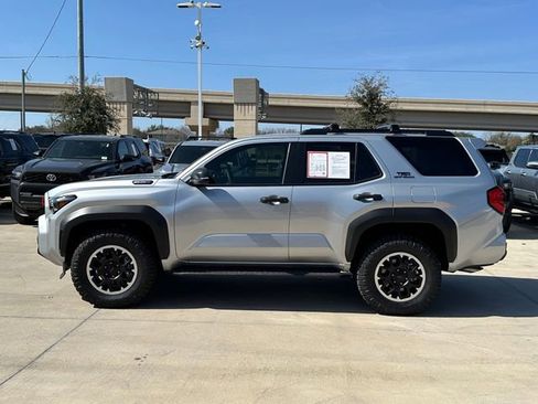 Used 2025 Toyota 4Runner TRD Off-Road AWD/4WD image 7