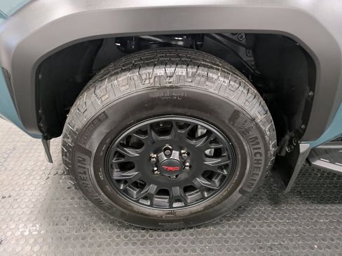 Used 2025 Toyota 4Runner TRD Off-Road Premium image 7