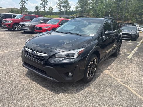 Used 2023 Subaru Crosstrek 2.5i Limited AWD/4WD image 3